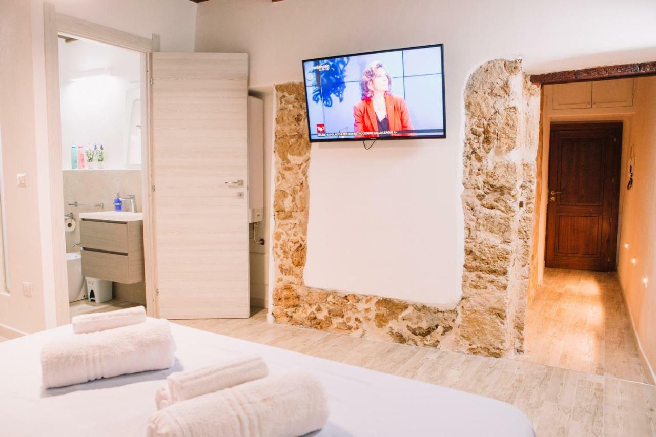 Apartment In The Heart Of The City Alghero Buitenkant foto