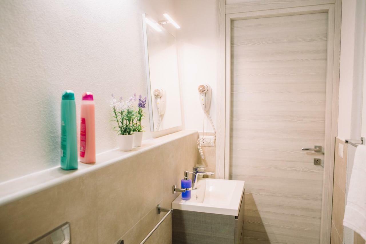 Apartment In The Heart Of The City Alghero Buitenkant foto